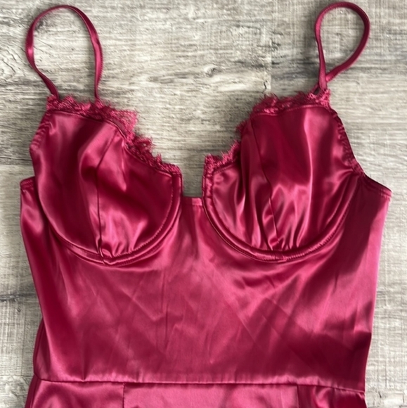 Guess Dre Bustier Dress 😍 - Picture 6 of 9